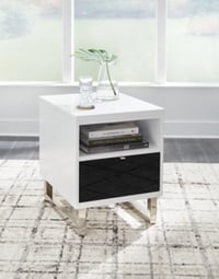 Ashley Gardoni Chairside End Table, White/Black