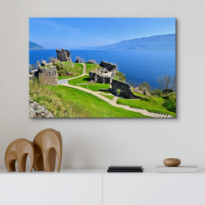 IDEA4WALL Architecture Building Beautiful Scenery Landscape Of Ruins Of Urquhart Castle Along Loch Ness Scotland