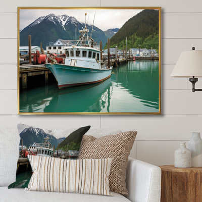 Breakwater Bay Alaska Fishing Town Of Seward