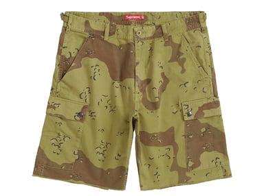 Men's Supreme Overdyed Camo Cargo Short in Green