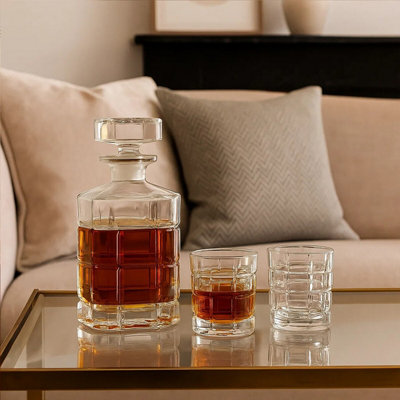 Orsina Decanter With 2 Tumblers, Modern 850Ml Whiskey Decanter & Tumblers, Textured Barware Jug, Crystal Drinkware