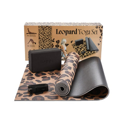 Phoenix Fitness Complete Leopard Print Yoga Set For Stylish Workouts