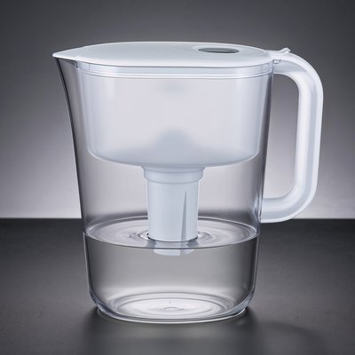 FC Design - Freco 10.5 cup / 2.5L Water Filter Pitcher with 1 Filter, NSF42/53 Certified, Brita filter compatible, BPA Free - White